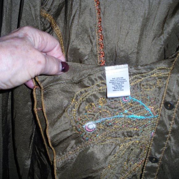 PRICE DROP! Johnny Was Boho100% silk embroidered blouse SZ M - Picture 6 of 8